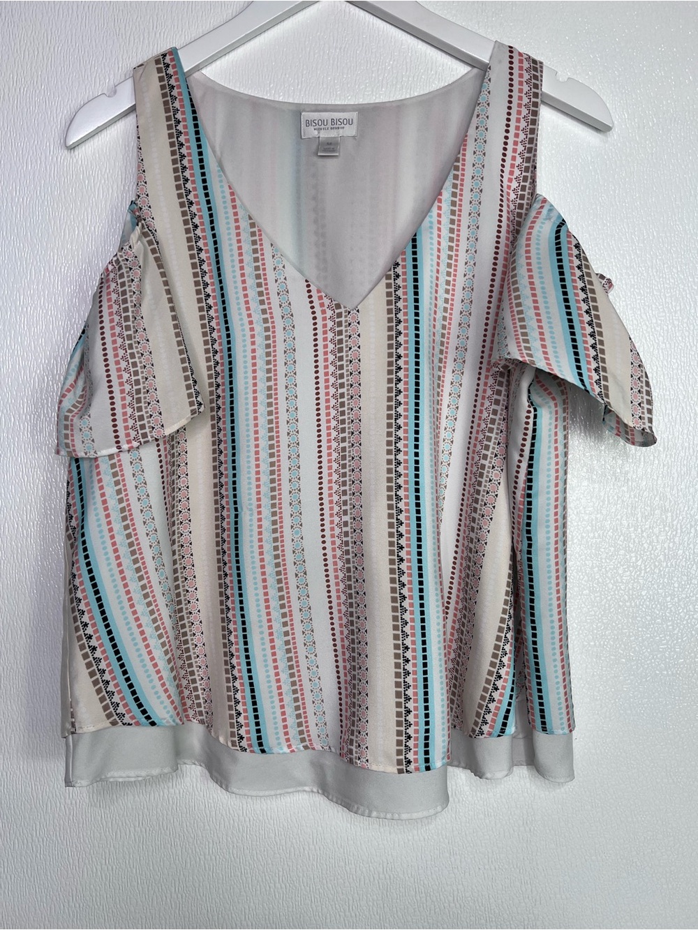 BISOU BISOU Pastel Cold Shoulder Layered Top Size Medium